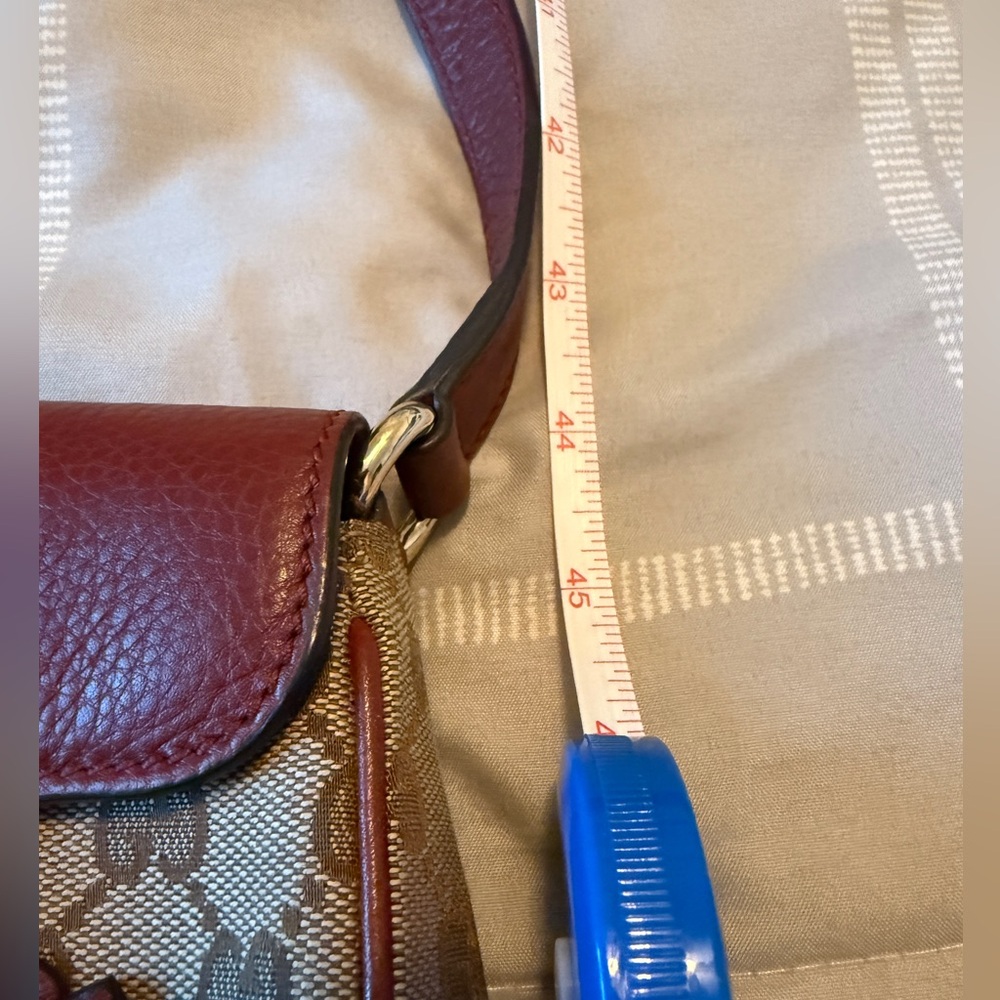 Gucci Horsebit Monogram Crossbody - Picture 9 of 16